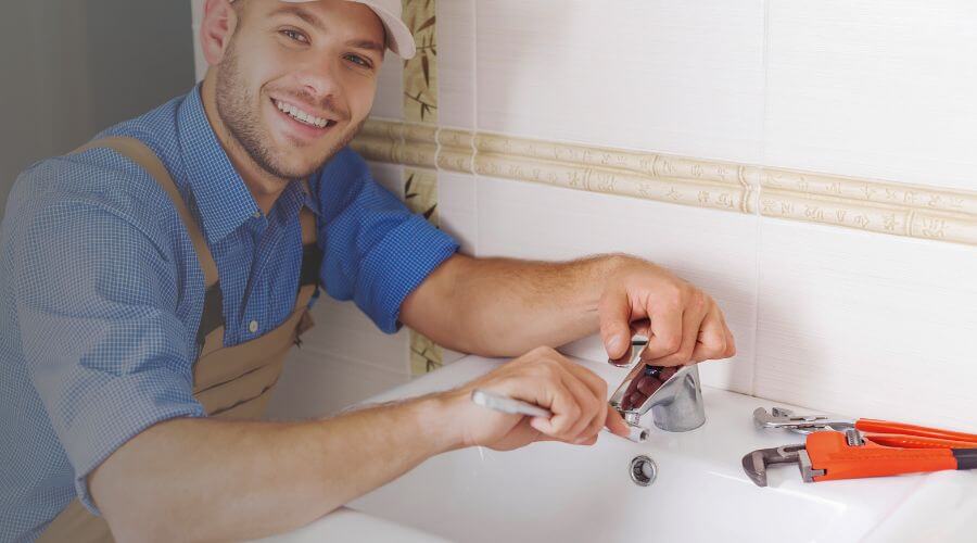 Professional clogged drains services in New Middletown, OH